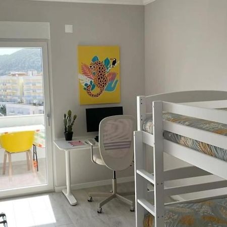 *Sea View* New 3 Bedroom Apt With Free Parking Сесимбра Екстериор снимка