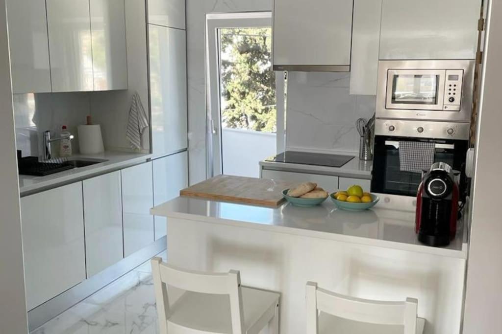 *Sea View* New 3 Bedroom Apt With Free Parking Сесимбра Екстериор снимка