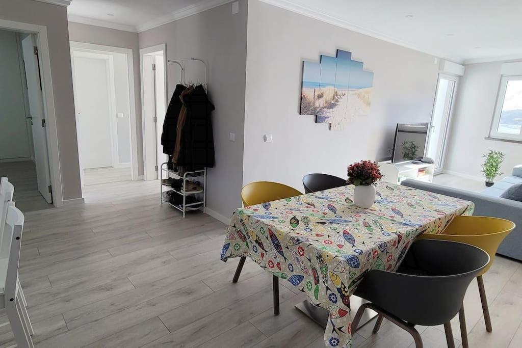 *Sea View* New 3 Bedroom Apt With Free Parking Сесимбра Екстериор снимка
